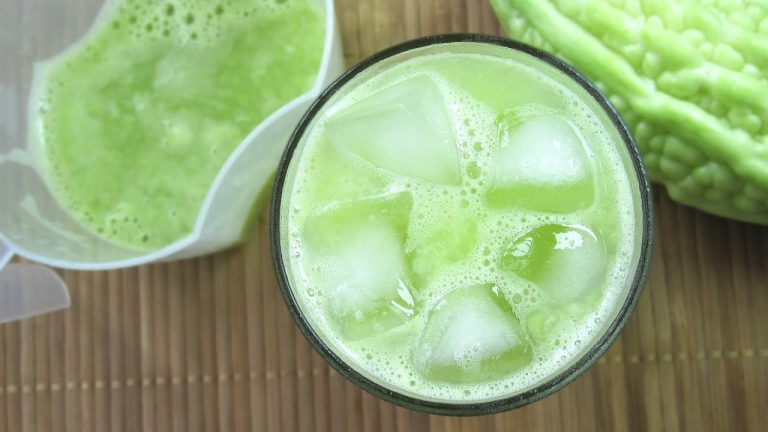 green apple bitter melon juice recipe