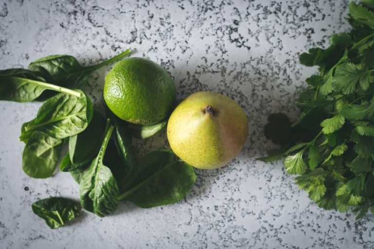 Pear spinach lemon juice recipe